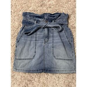 GREAT CONDITION FREE PEOPLE Splendor in the Grass Denim Skirt  The cutest high w